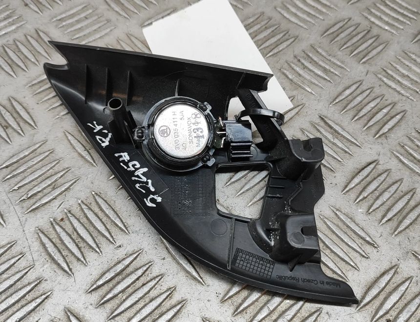 SKODA Superb 3 generation (2015-2023) Forreste venstre dørhøjttaler 3V0035411H 30309483