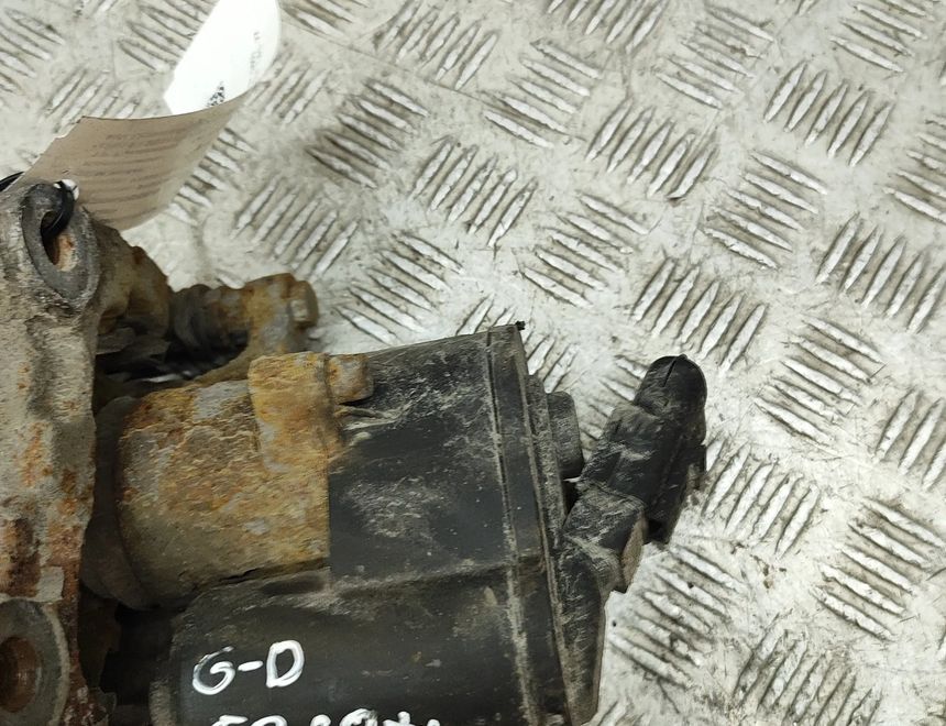 VOLKSWAGEN Passat B7 (2010-2015) Højre bagbremsekaliber 5N0615404 30655059