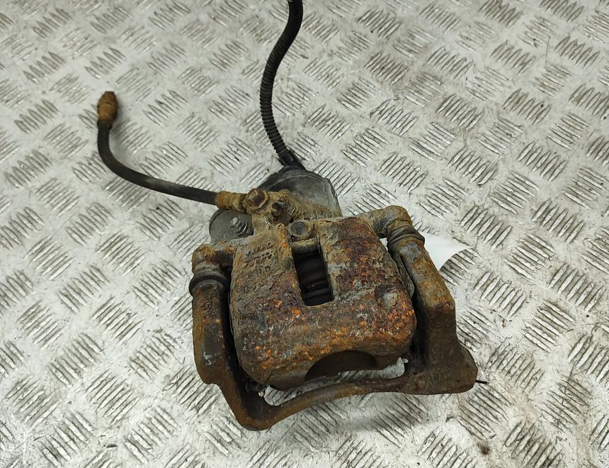 VOLKSWAGEN Passat B7 (2010-2015) Højre bagbremsekaliber 5N0615404 30655059