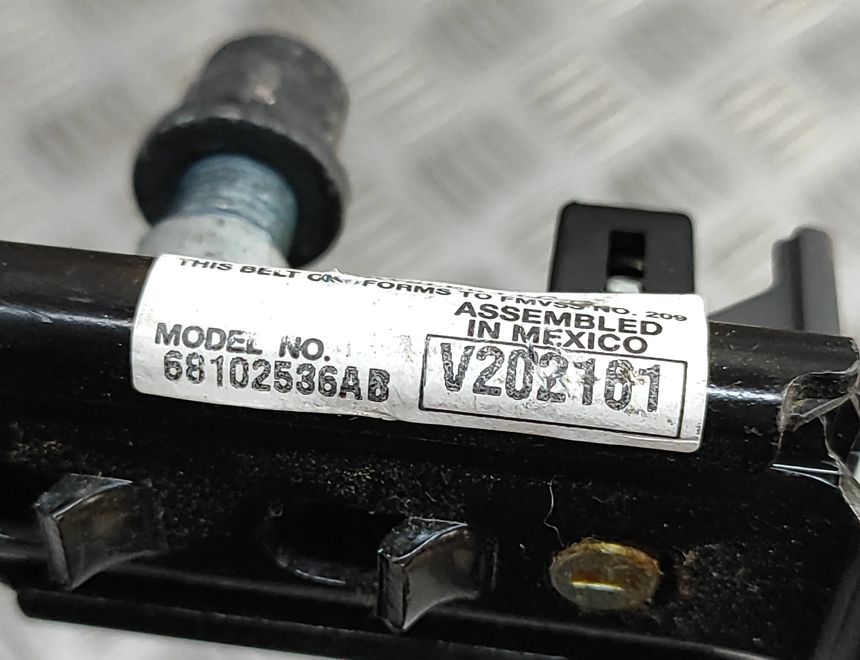 MASERATI Levante 1 generation (2016-2024) Højre forreste sikkerhedssele højdejuster 68102536AB 30752092