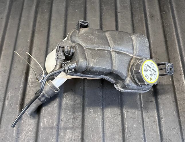 LAND ROVER Range Rover Evoque L538 (1 gen) (2011-2020) Kølevæskeekspansionsbeholder FK728K218AA,3M5H8100AD,D2L4A 32988806