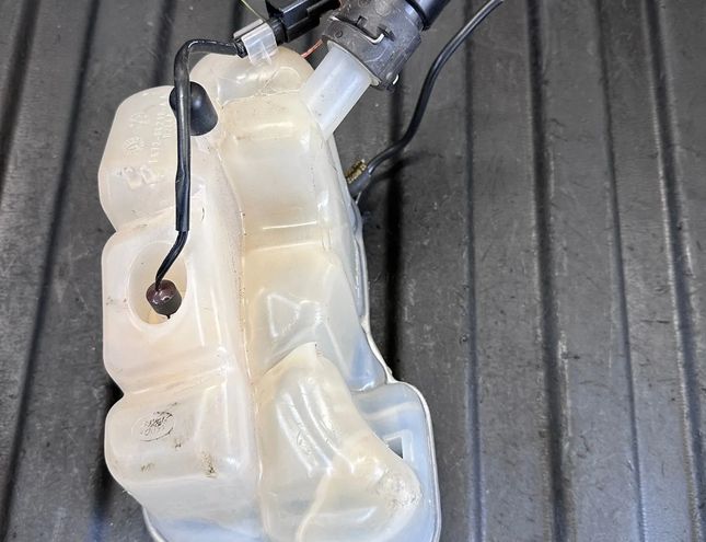 LAND ROVER Range Rover Evoque L538 (1 gen) (2011-2020) Kølevæskeekspansionsbeholder FK728K218AA,3M5H8100AD,D2L4A 32988806