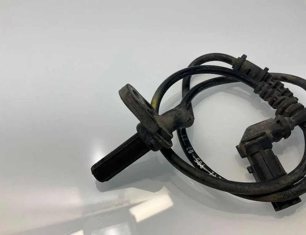 MERCEDES-BENZ E-Class W212/S212/C207/A207 (2009-2016) ABS-sensor forreste højre A2129050701 30770384