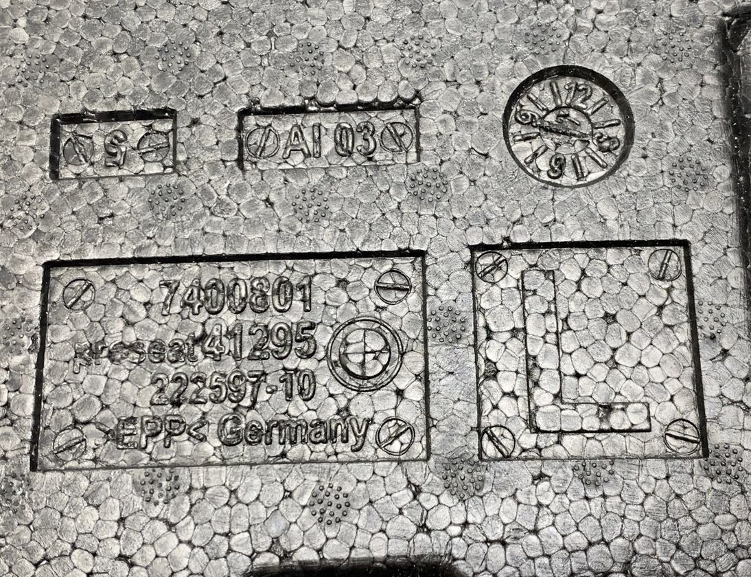 BMW 5 Series G30/G31 (2016-2023) Trunk Skum 7400801,LEFT 20810400