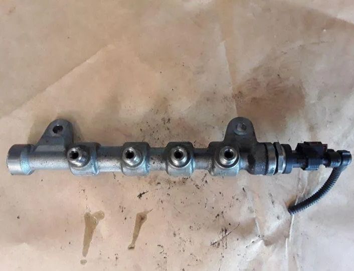 OPEL Zafira C (2012-2016) Brændstofskinne 0445214221,55576177 25492800