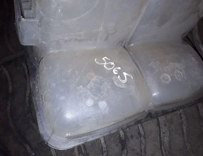 FORD Focus 2 generation (2004-2011) Ekspansionsbeholder 3M5H8K218 25535907