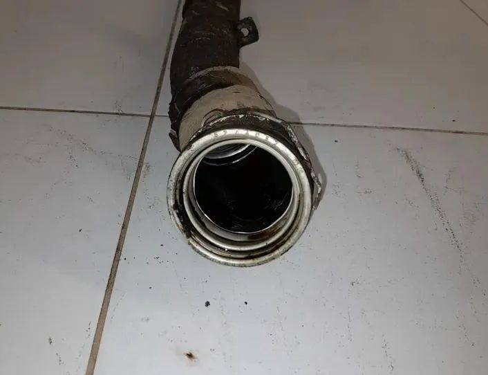 AUDI Q7 4L (2005-2015) Intercooler Slangerør 7L6145795J 25560934