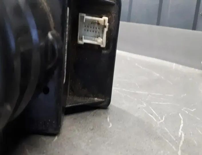 MERCEDES-BENZ E-Class W210 (1995-2002) Centrallås Vakuumpumpe 0132006339 27206816