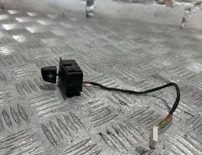 BMW 5 Series F10/F11 (2009-2017) Kontrolknap til ratposition 9188877 21518474