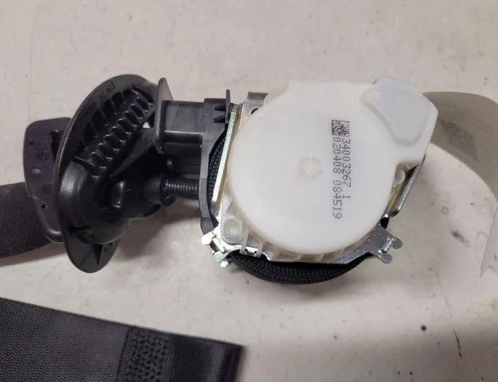 BMW 1 Series E81/E82/E87/E88 (2004-2013) Venstre forreste sikkerhedssele 33035173,34003267,33052212 27062446