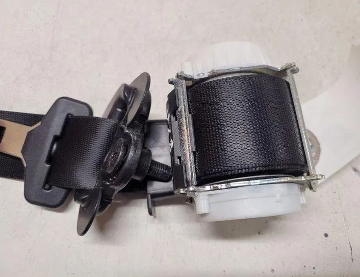 BMW 1 Series E81/E82/E87/E88 (2004-2013) Venstre forreste sikkerhedssele 33035173,34003267,33052212 27062446