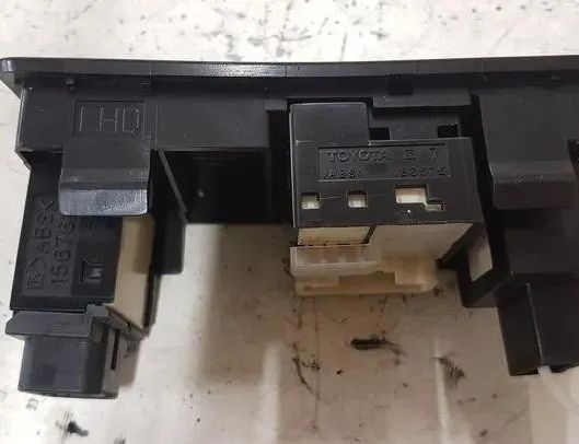 TOYOTA Avensis 2 generation (2002-2009) Kontakt til spejljustering 183575,777669 27103553