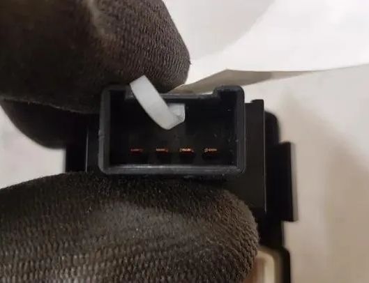 TOYOTA Avensis 2 generation (2002-2009) Kontakt til spejljustering 183575,777669 27103553