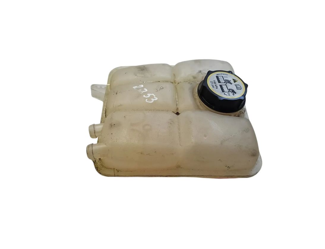 FORD Focus 3 generation (2011-2020) Ekspansionsbeholder 8V618K218A 27904803