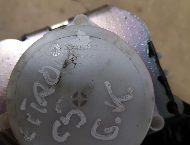 CITROËN C5 2 generation (2008-2017) Bagerste venstre sikkerhedssele 33035173B 28625806