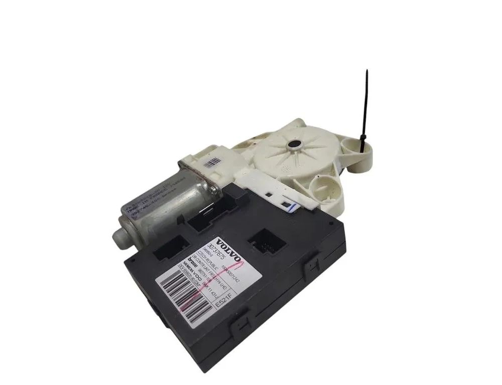 VOLVO V50 1 generation (2003-2012) Forreste venstre dør vinduesregulator motor 30737675 31261341