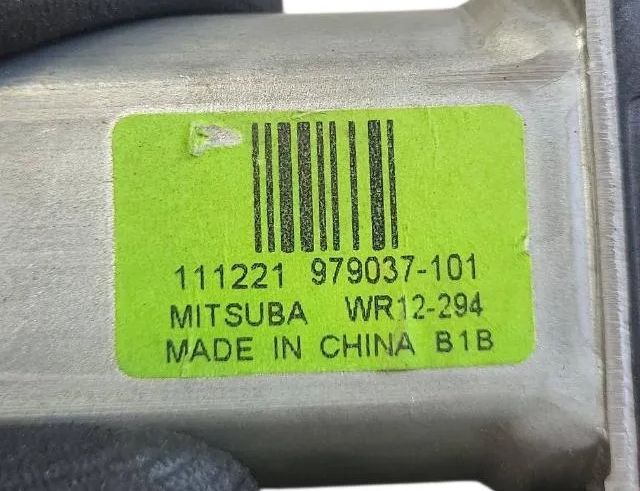 VOLVO V50 1 generation (2003-2012) Forreste venstre dør vinduesregulator motor 31295170AA 33028582