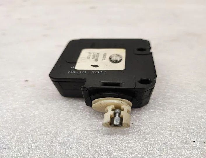 LAND ROVER Range Rover Sport 1 generation (2005-2013) Lås til brændstoftankdæksel A2C53110933 27442837