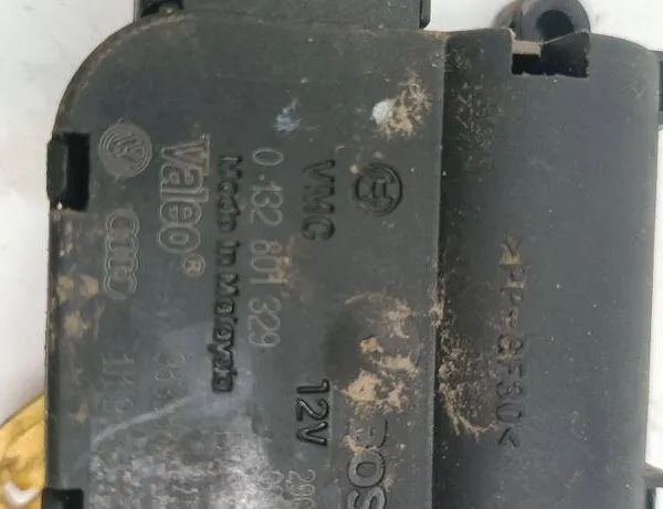 SKODA Octavia 1 generation (1996-2010) Kabinevarmer klapmotoraktuator 0132801329 31488259