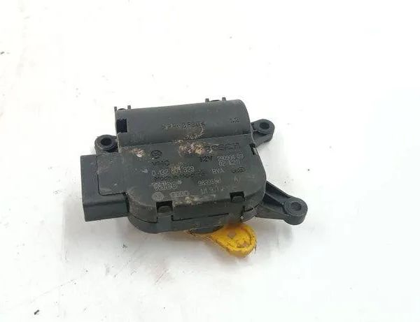 SKODA Octavia 1 generation (1996-2010) Kabinevarmer klapmotoraktuator 0132801329 31488259