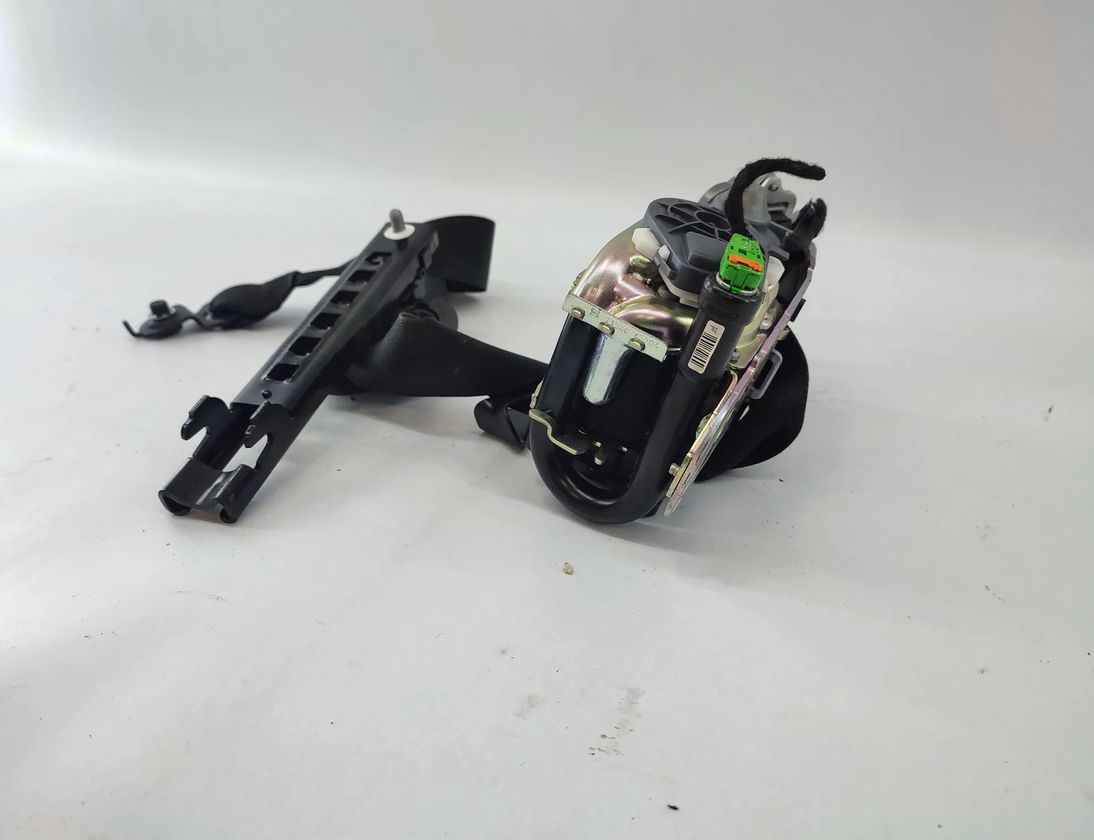 MERCEDES-BENZ C-Class W204/S204/C204 (2004-2015) Forreste højre sikkerhedssele A2048602686,A2048600788 22047724