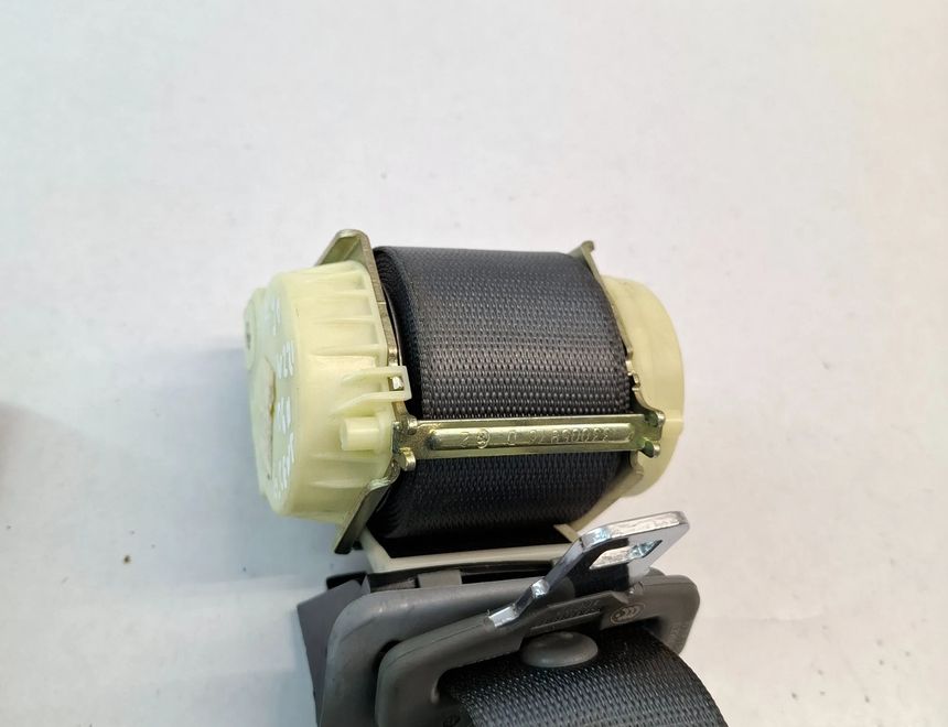 MERCEDES-BENZ S-Class W221 (2005-2013) Bagerste sikkerhedssele i midten A2218600585 32931538