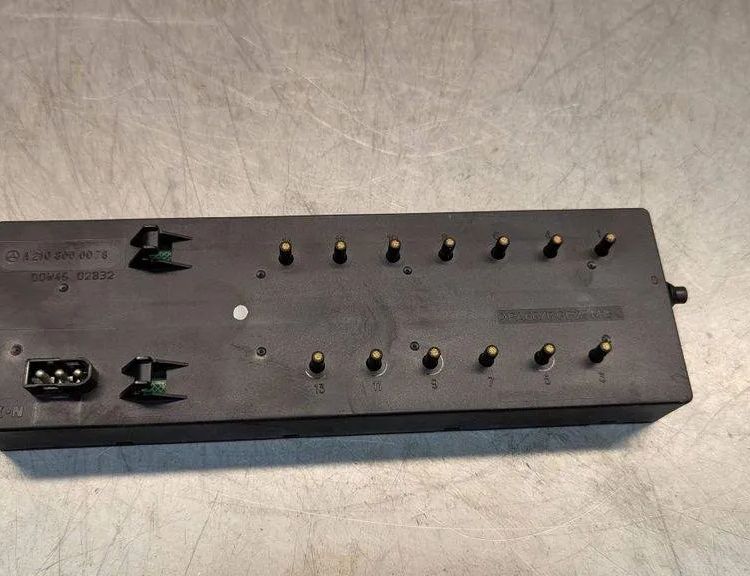 MERCEDES-BENZ E-Class W211/S211 (2002-2009) Andre kontrolenheder A2108000078 31746048