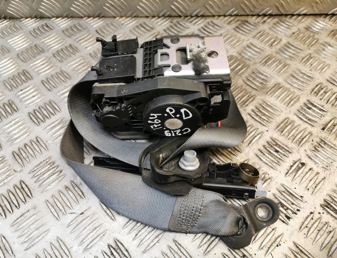 MERCEDES-BENZ CLS-Class C219 (2004-2010) Forreste højre sikkerhedssele 2118604286 11184242