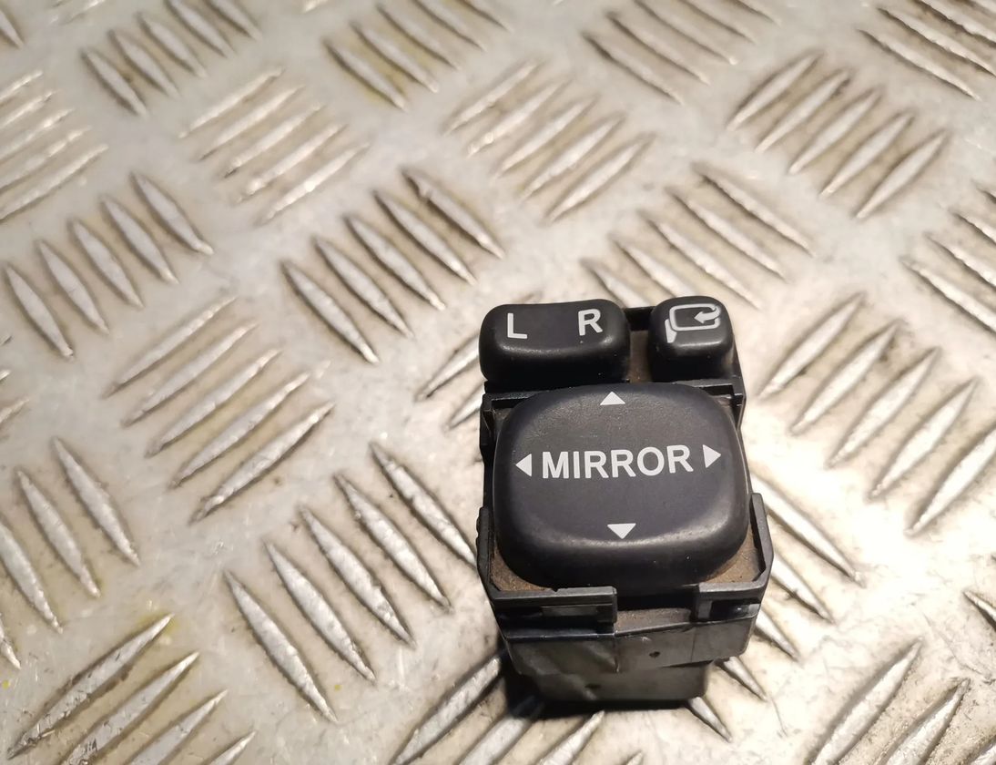 LEXUS IS XE20 (2005-2013) Kontakt til spejljustering 183575 17808143