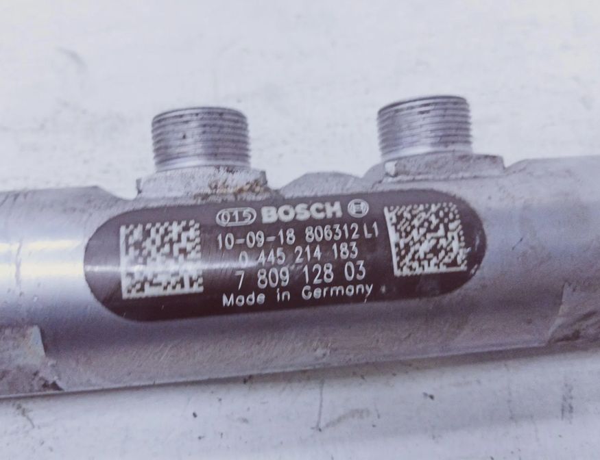 BMW 5 Series F10/F11 (2009-2017) Brændstofskinne 780912803 27614943