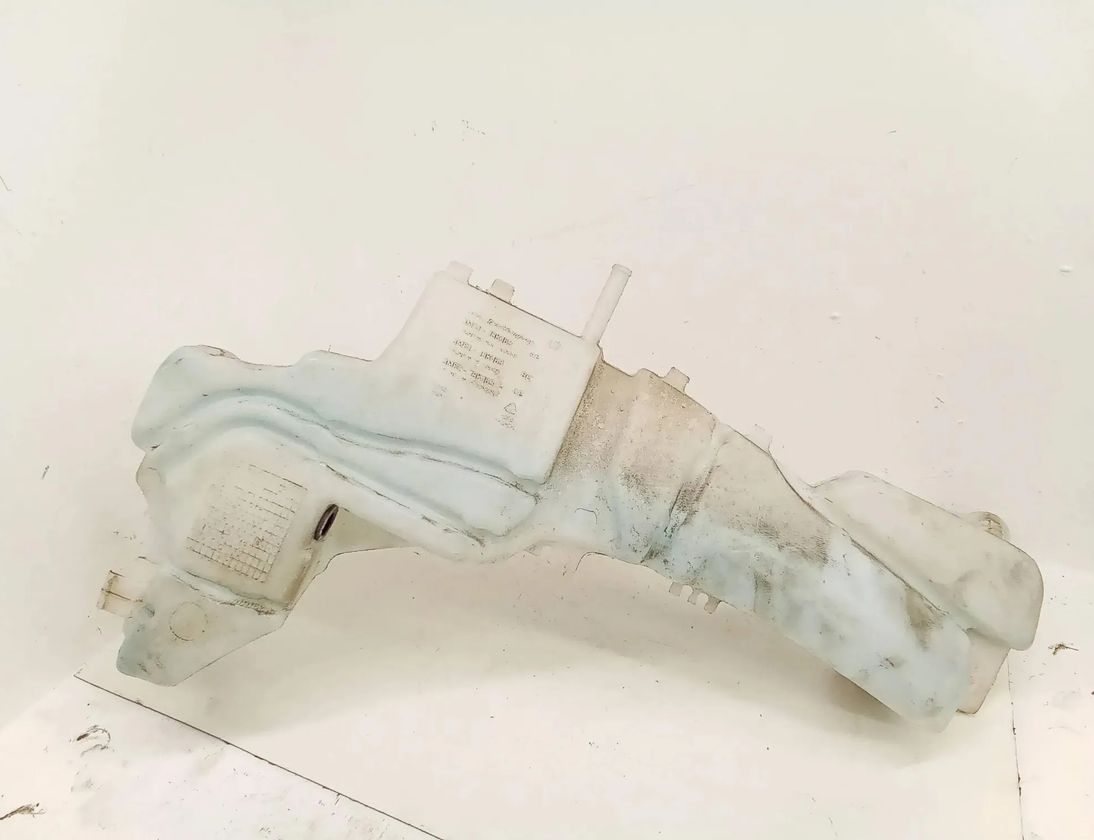 FORD Kuga 1 generation (2008-2013) Vinduesvaskertank 3M5113K163AC 27666019