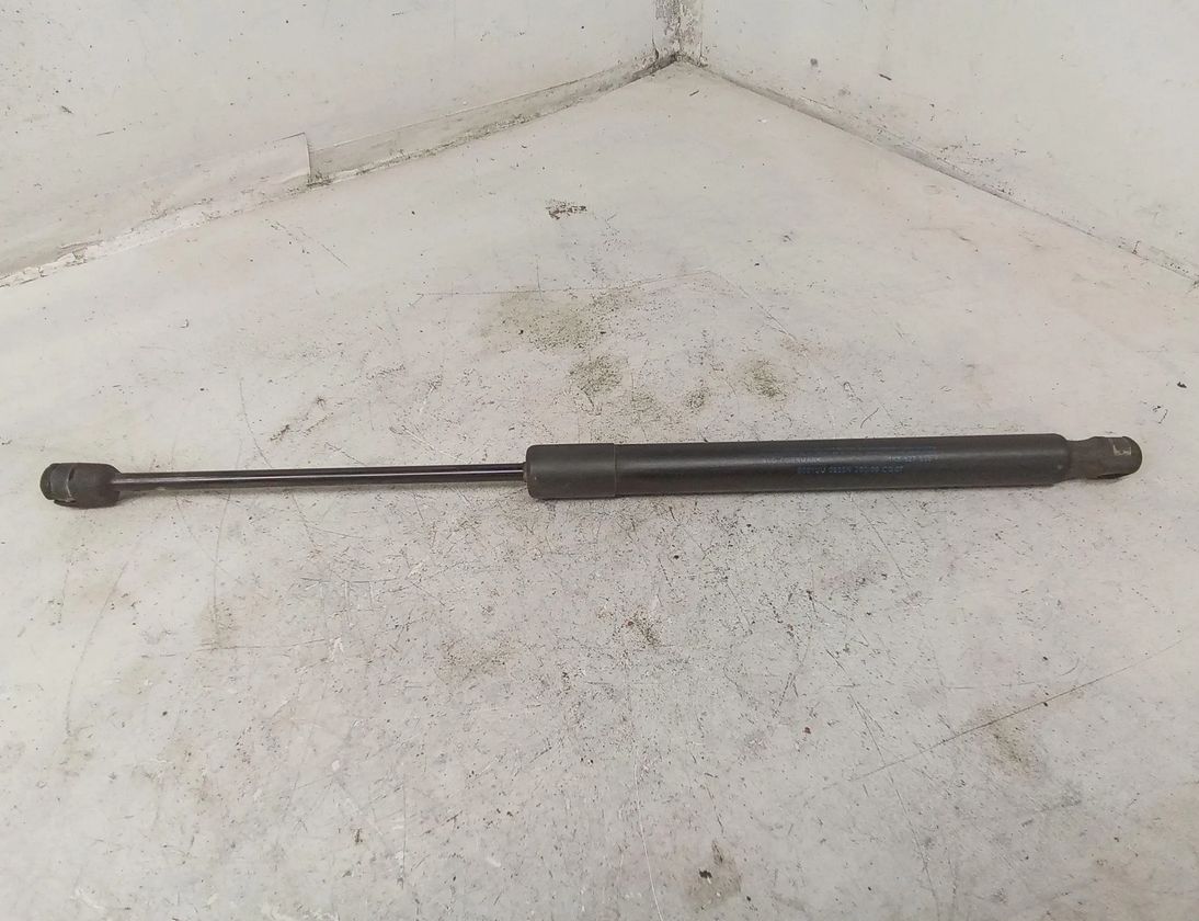 VOLKSWAGEN Golf 8 generation (2019-2023) Højre side bagklap gasfjeder 1K6827550F 28679654