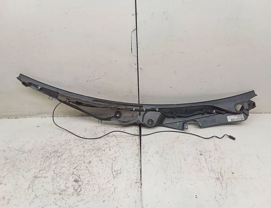 MERCEDES-BENZ E-Class W212/S212/C207/A207 (2009-2016) Front viskerkappe Trim A2128300113 28696169