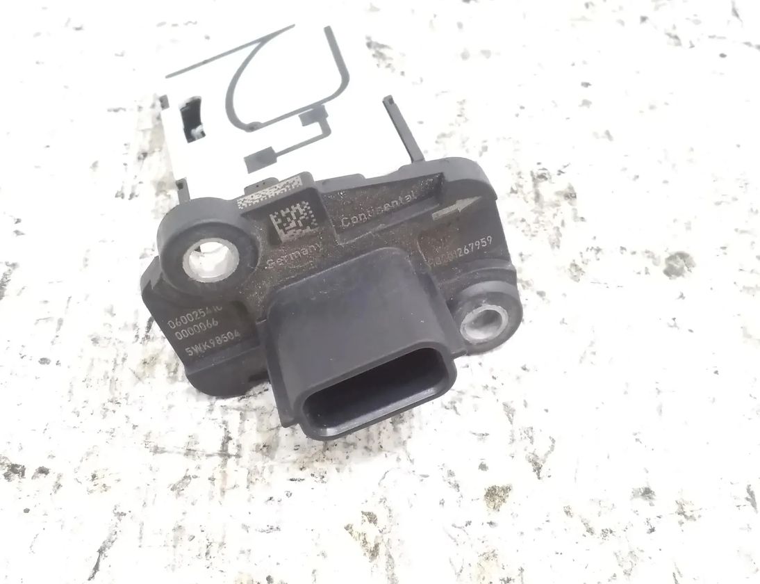 RENAULT Trafic 3 generation (2014-2023) Masseluftstrømssensor MAF 93450753 28730518