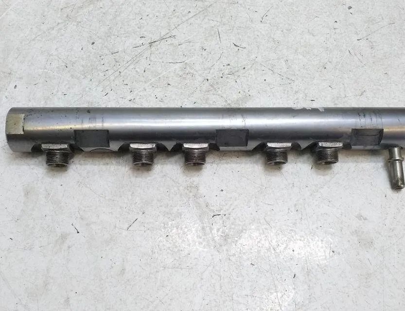 BMW 1 Series E81/E82/E87/E88 (2004-2013) Brændstofskinne 0445214183 30801282