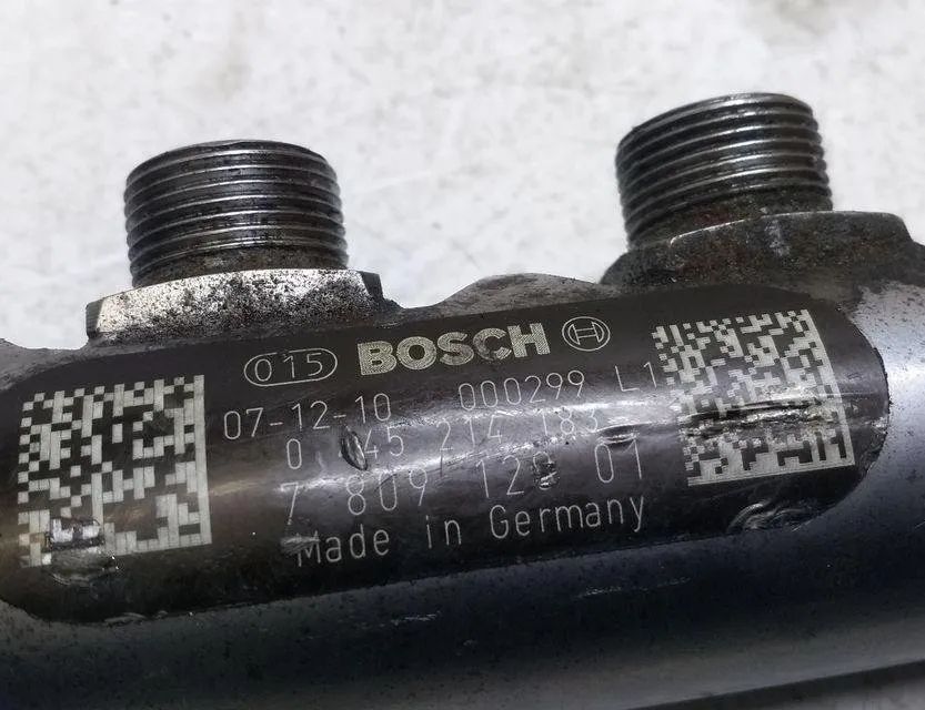 BMW 1 Series E81/E82/E87/E88 (2004-2013) Brændstofskinne 0445214183 30801282