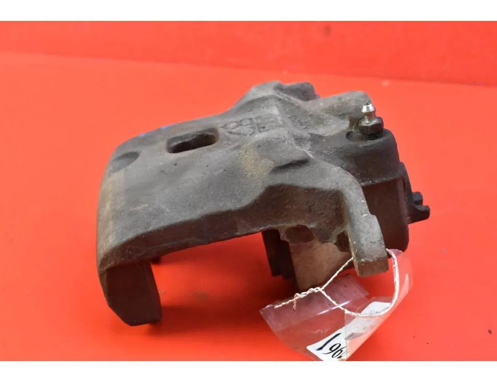 NISSAN Juke YF15 (2010-2020) Venstre forreste bremsekaliber 32992012