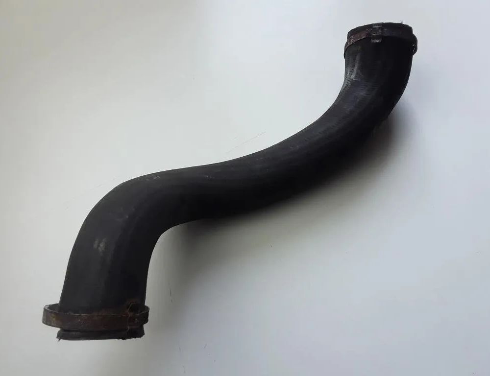 VOLVO S60 2 generation (2010-2020) Venstre side intercoolerslange 31319173 30579480