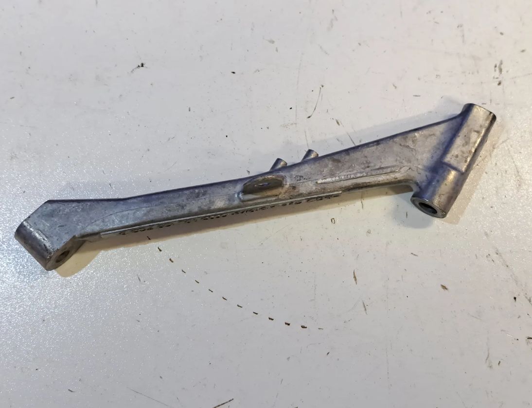 AUDI A4 B9/8W (2015-2024) Andre motorrumsdele 06L129723B 24530622