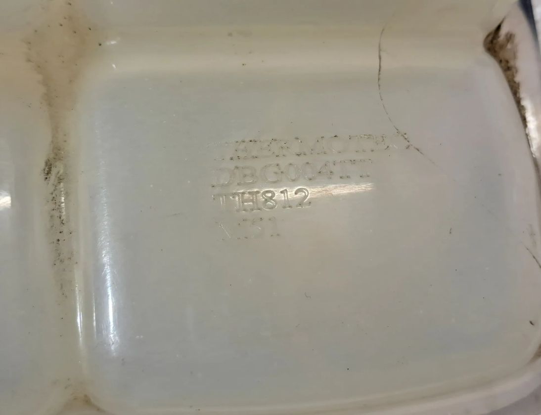 VOLVO V50 1 generation (2003-2012) Ekspansionsbeholder 30776151 32765772