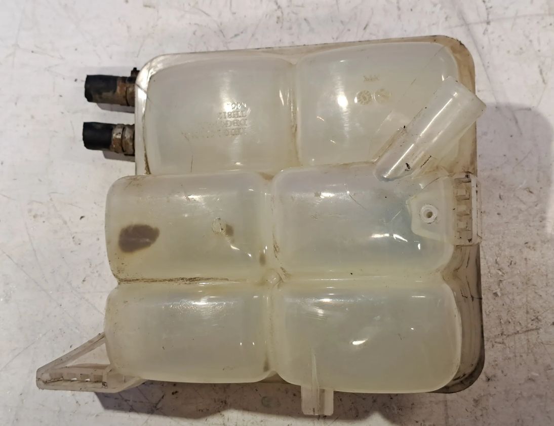 VOLVO V50 1 generation (2003-2012) Ekspansionsbeholder 30776151 32765772