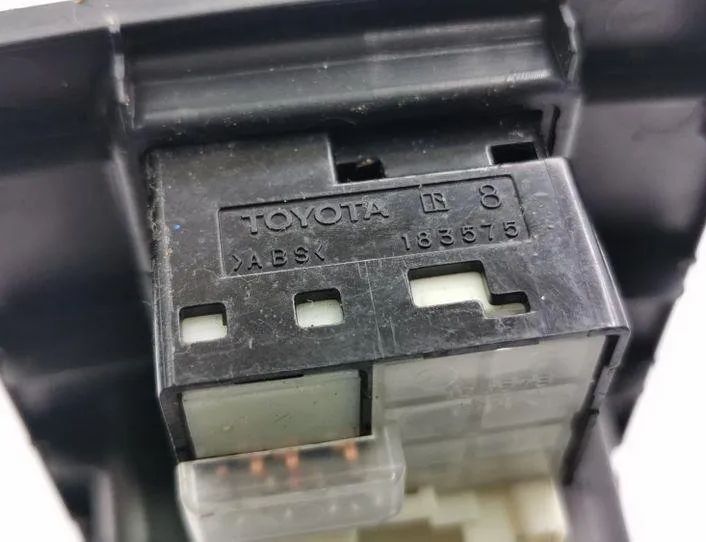 TOYOTA RAV4 3 generation (XA30) (2005-2012) Kontakt til spejljustering 5892542020,183575 26417182