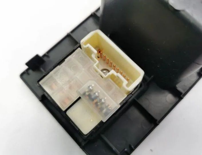 TOYOTA RAV4 3 generation (XA30) (2005-2012) Kontakt til spejljustering 5892542020,183575 26417182