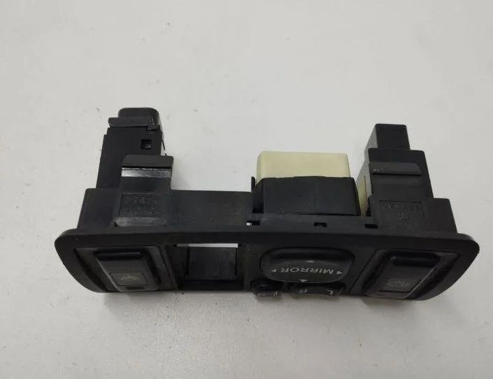 TOYOTA Avensis 2 generation (2002-2009) Kontakt til spejljustering 183575 26452992