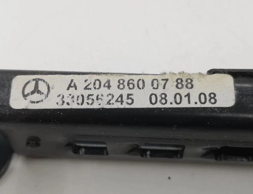 MERCEDES-BENZ C-Class W204/S204/C204 (2004-2015) Forreste venstre sikkerhedssele højdejusterer A2048600788 31202486