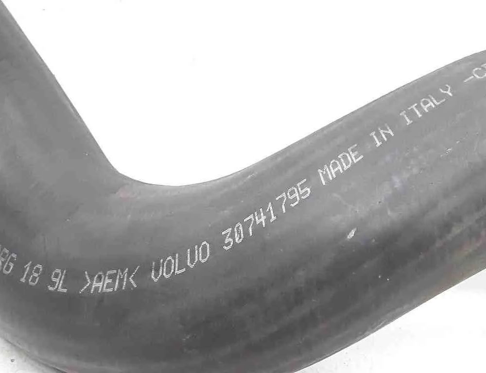 VOLVO XC60 1 generation (2008-2017) Intercooler Slangerør 30741795 32667970