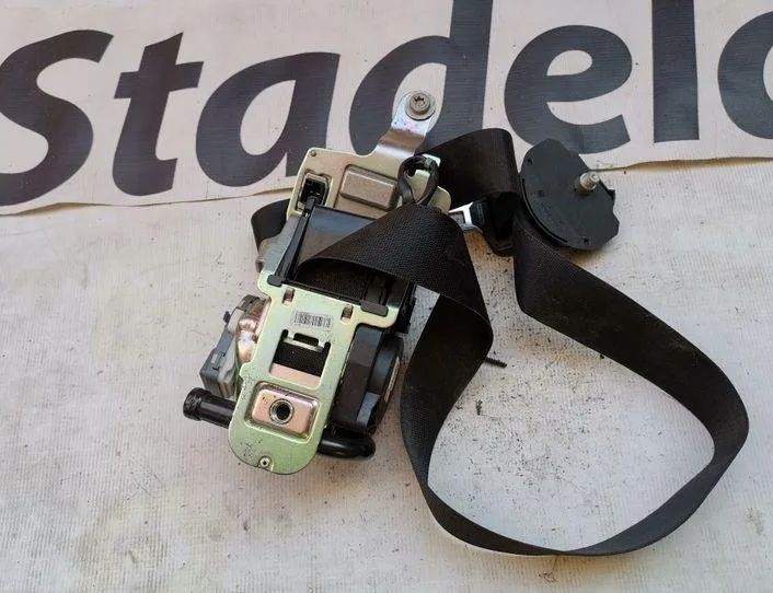 MERCEDES-BENZ E-Class W212/S212/C207/A207 (2009-2016) Tågelygte bag venstre 617112100,610035800D,A07303113 20428136