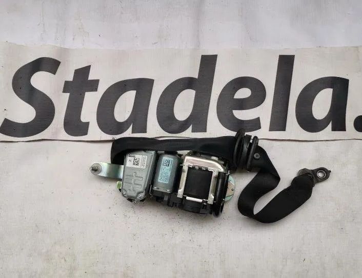 MERCEDES-BENZ E-Class W212/S212/C207/A207 (2009-2016) Tågelygte bag venstre A610035800D,A610902000H,010R0000 20428143