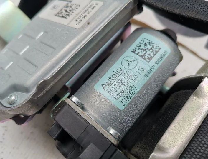 MERCEDES-BENZ E-Class W212/S212/C207/A207 (2009-2016) Tågelygte bag venstre A610035800D,A610902000H,010R0000 20428143