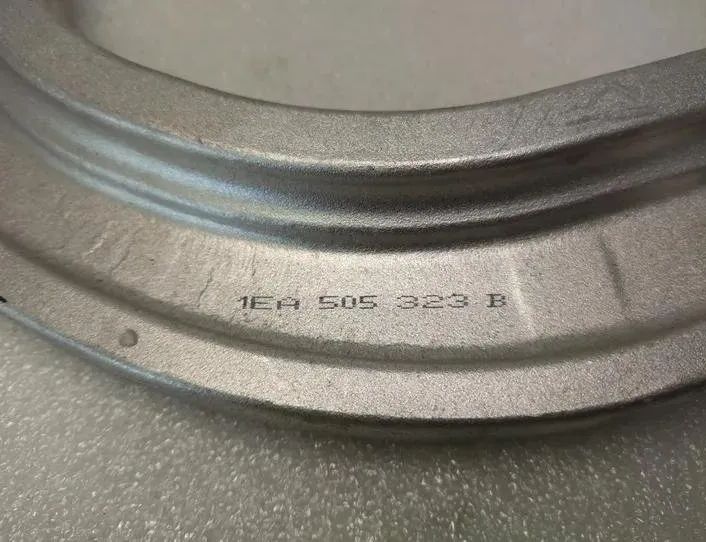 VOLKSWAGEN ID.4 1 generation (2020-2023) H-formet baggaffel til venstre 1EA505323B,1EA505351A 27463825